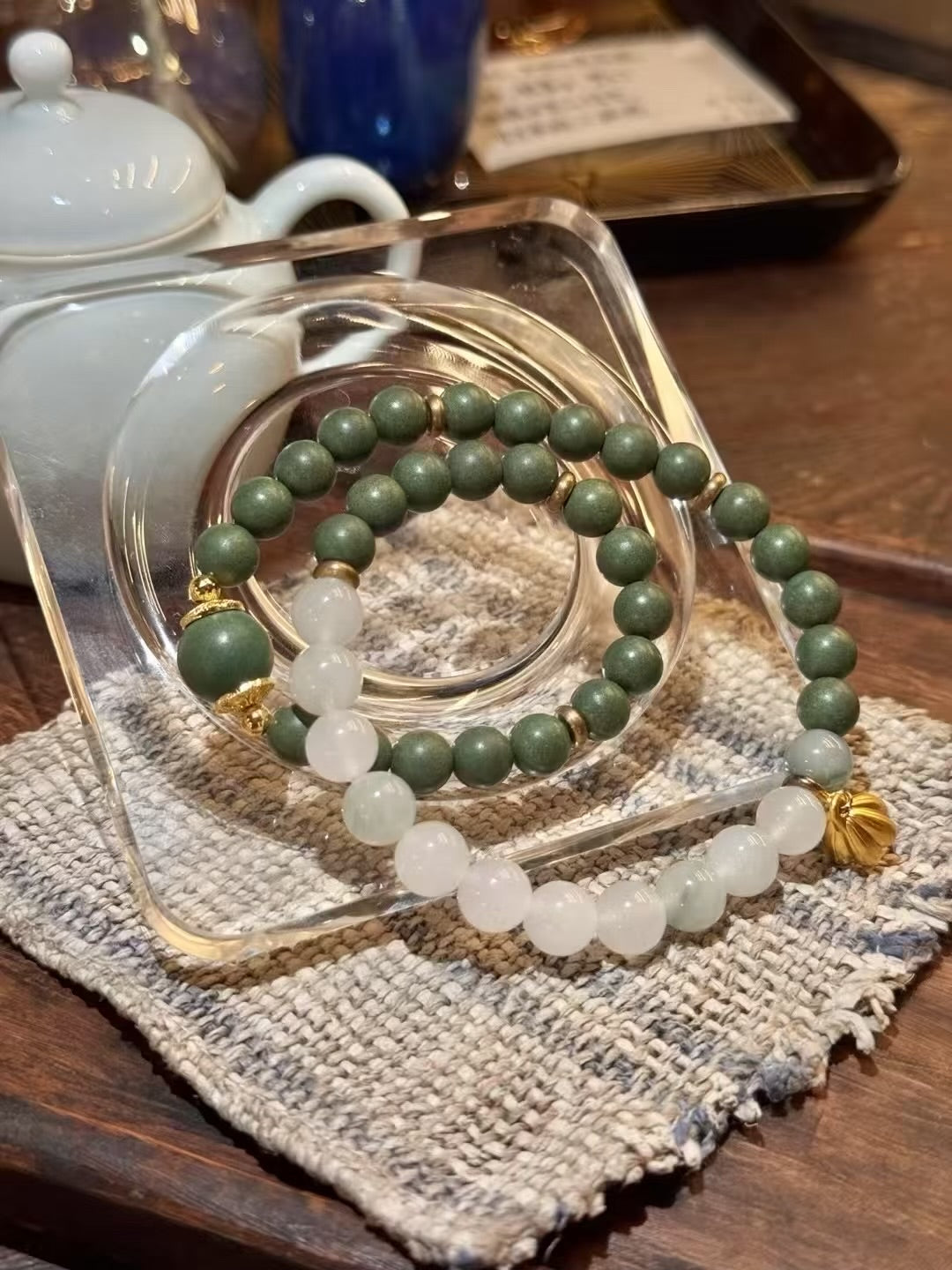Jade Whisper-Double loop