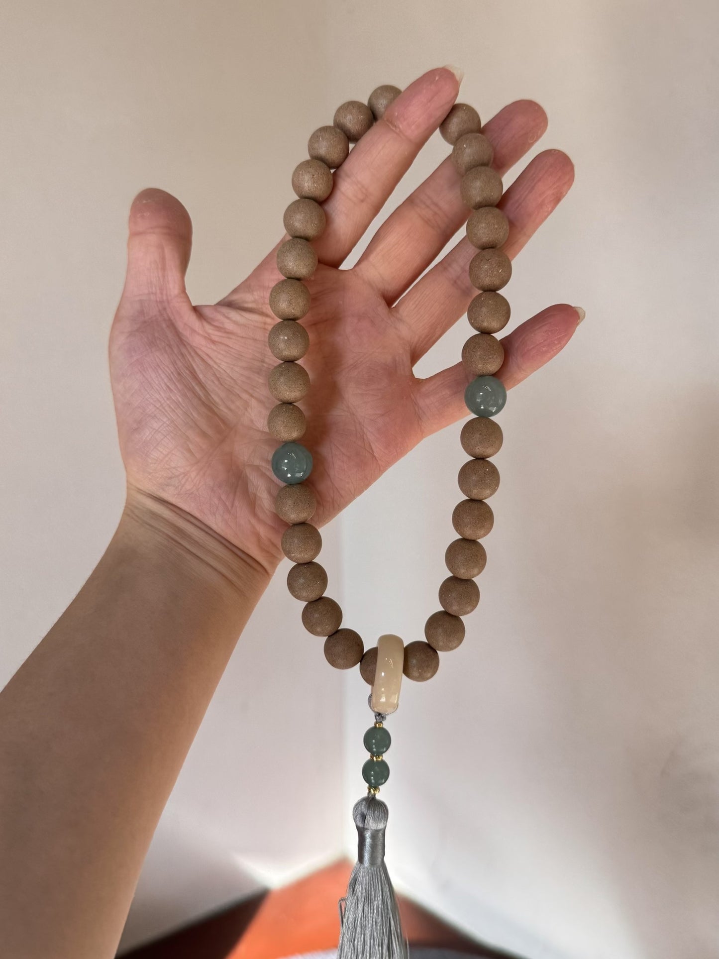 Double-Loop White Ambergris Handheld Strand